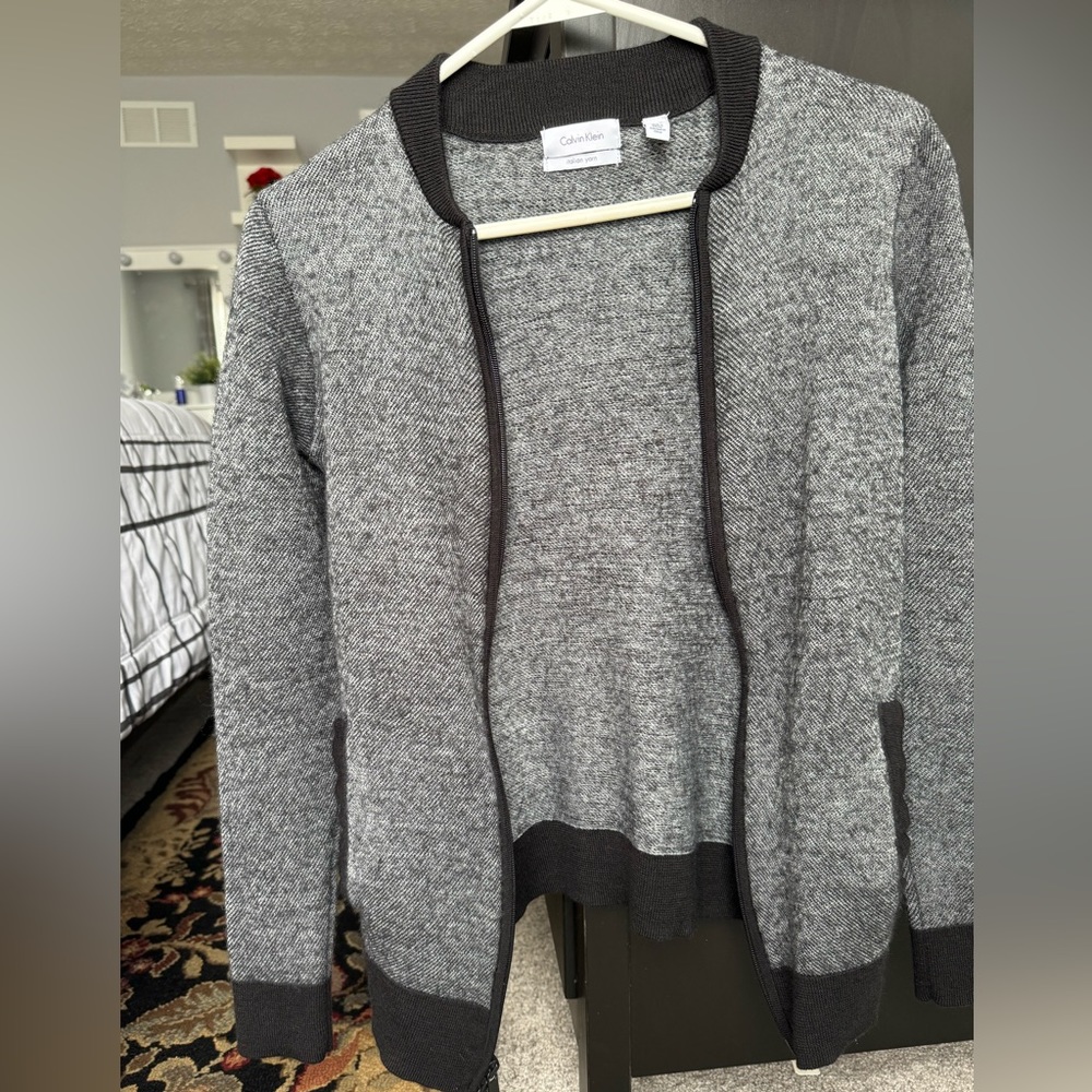 Calvin Klein Men’s Italian Yarn Cardigan